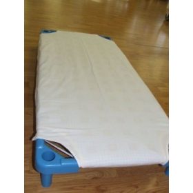 Bölcsődei fektetőre ráhúzható lepedő